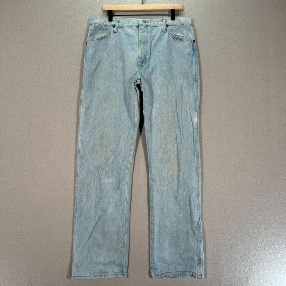 Vintage Wrangler Jeans Mens 36x31 Blue Light Wash Straight Leg Distressed USA